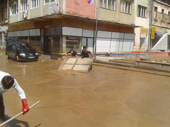 Studenti i zaposleni Univerziteta u Banjoj Luci u akaciji čišćenja Šamca