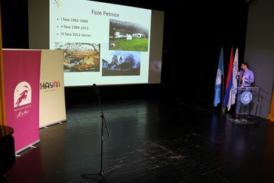 /uploads/attachment/vest/16123/konferencija_skc_naum_kaca__foto_d__26_.jpg