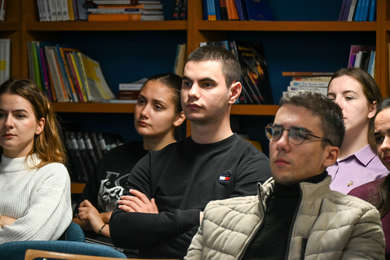 /uploads/attachment/vest/16191/vladimir.corovic.okrugli_sto__2_.jpg