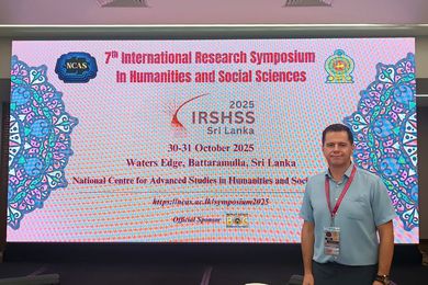 Декан Душанић на симпозијуму у Шри Ланци