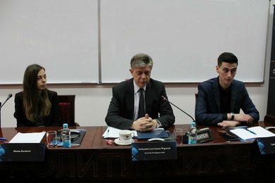 Академија окупила бројне дипломате