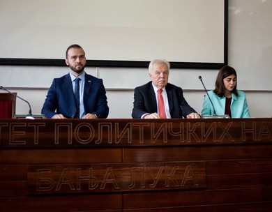 Veliko interesovanje za predavanje ruskog ambasadora 